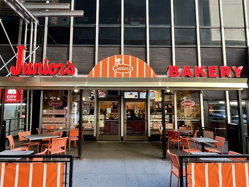 Junior's Restaurant & Bakery